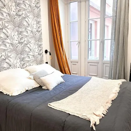 Votre Cocon En Plein Centre-ville De Lyon. Appartement *